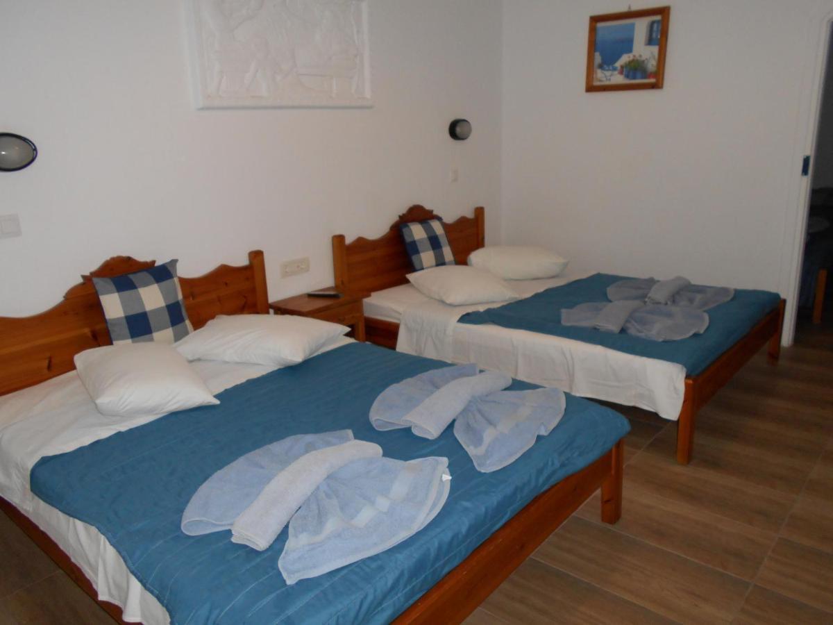 Studios Apartments Kapetanios Períssa Extérieur photo