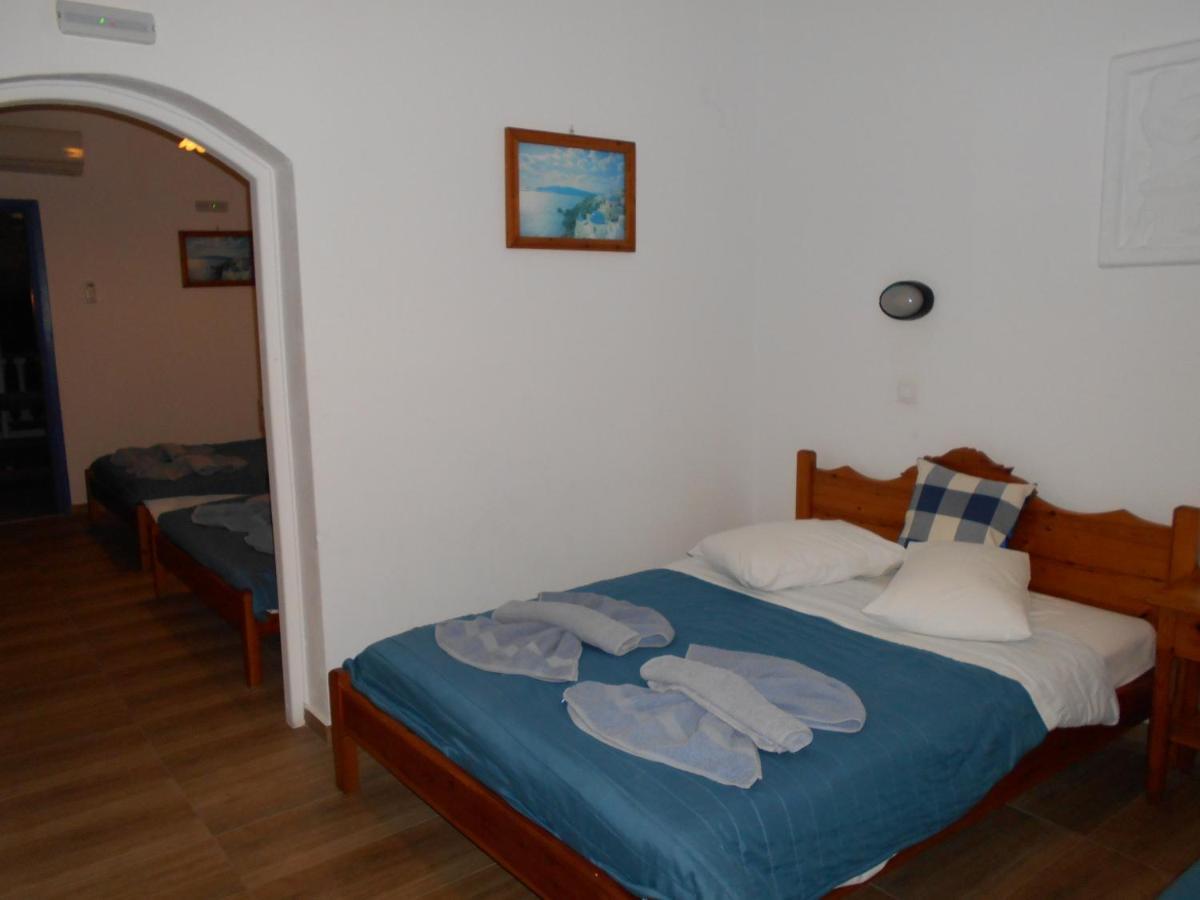Studios Apartments Kapetanios Períssa Extérieur photo