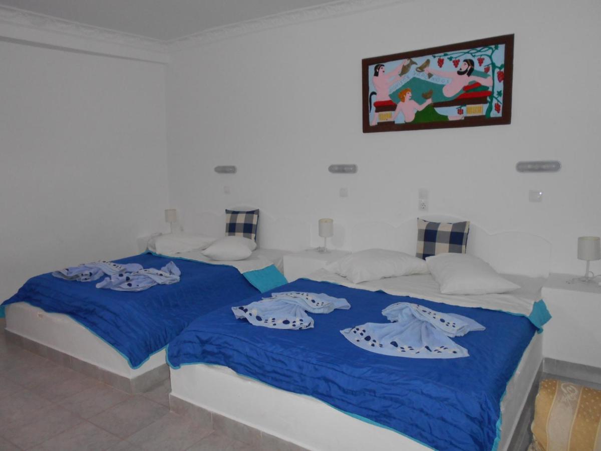 Studios Apartments Kapetanios Períssa Extérieur photo