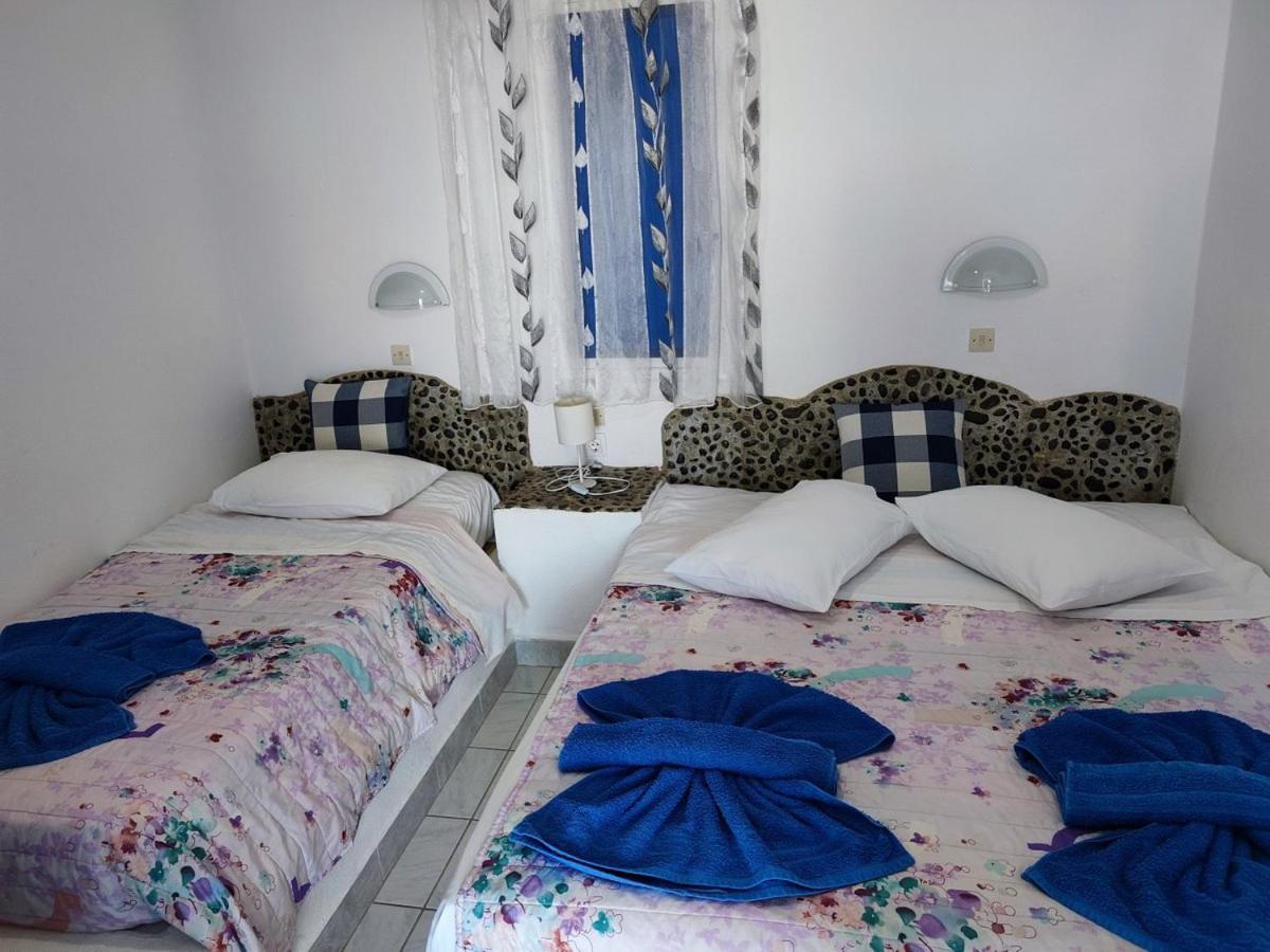 Studios Apartments Kapetanios Períssa Extérieur photo