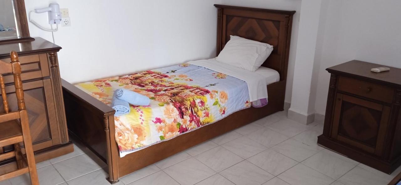 Studios Apartments Kapetanios Períssa Extérieur photo