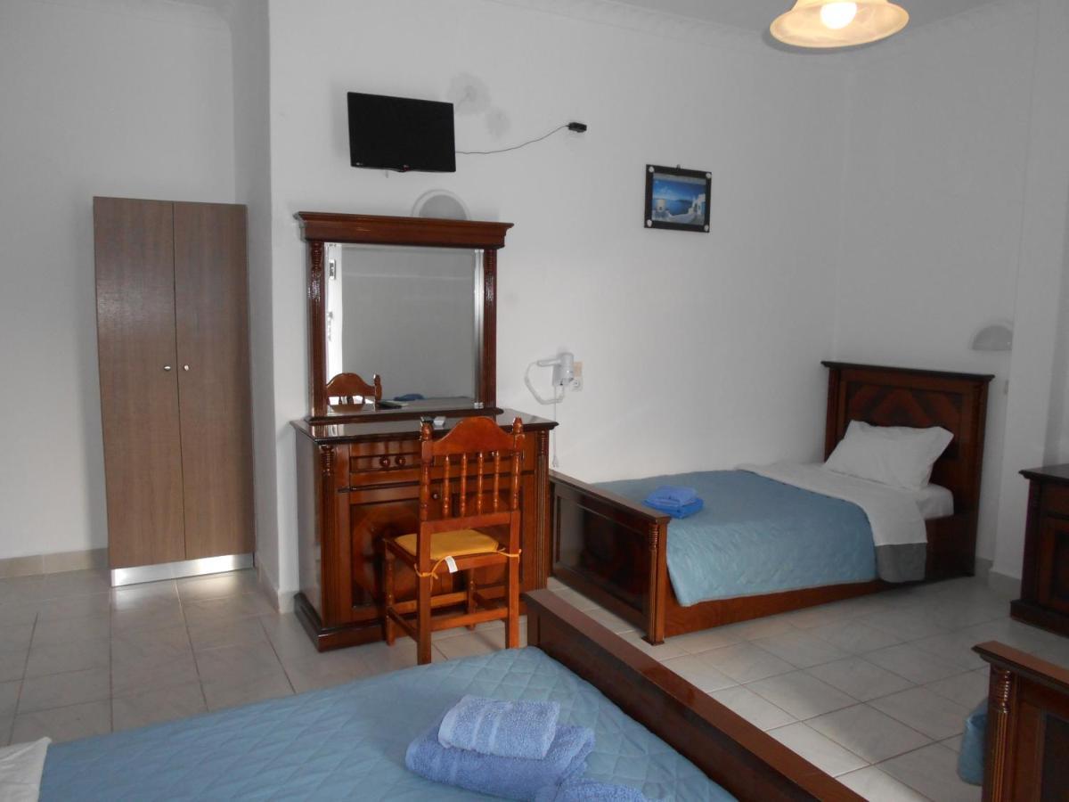Studios Apartments Kapetanios Períssa Extérieur photo