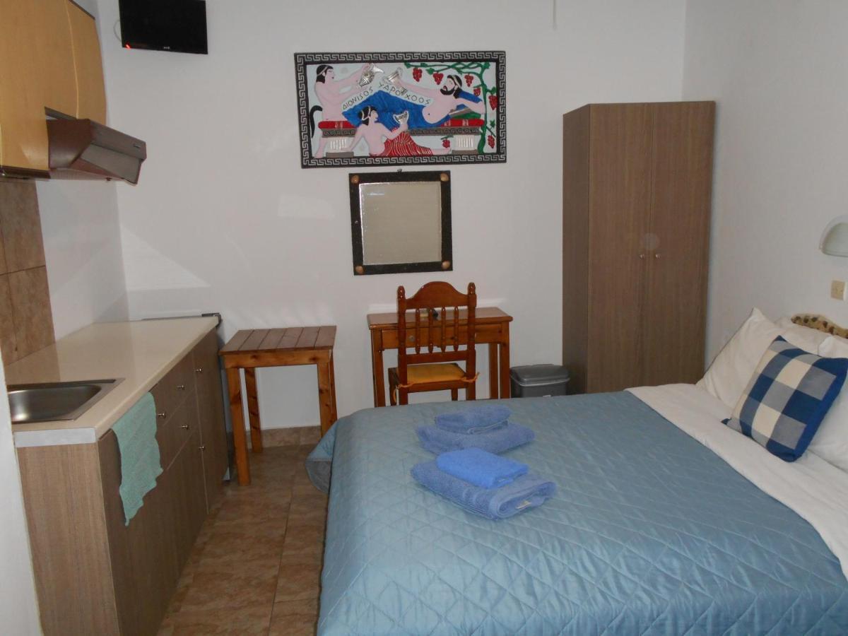 Studios Apartments Kapetanios Períssa Extérieur photo