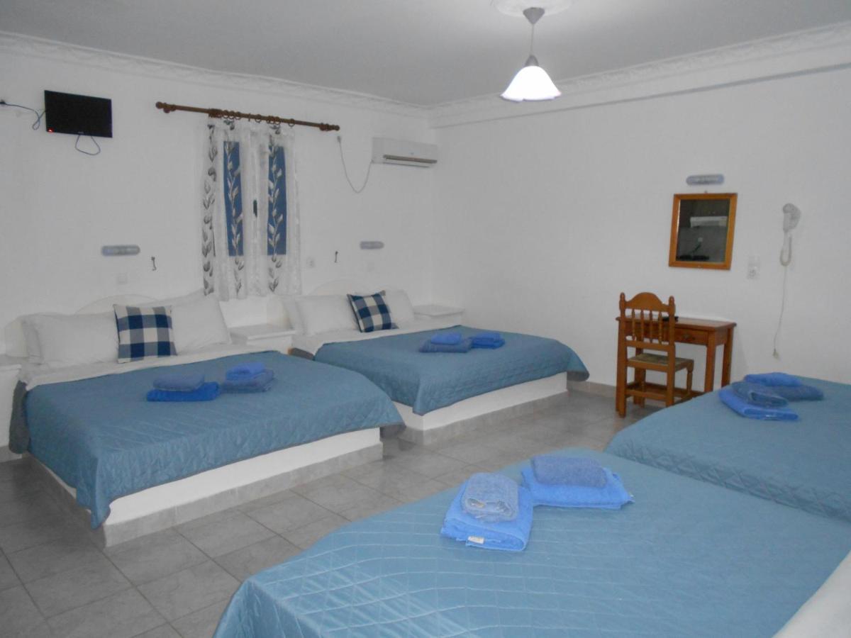 Studios Apartments Kapetanios Períssa Extérieur photo