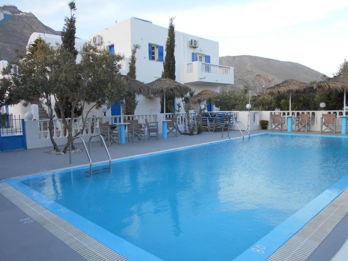 Studios Apartments Kapetanios Períssa Extérieur photo