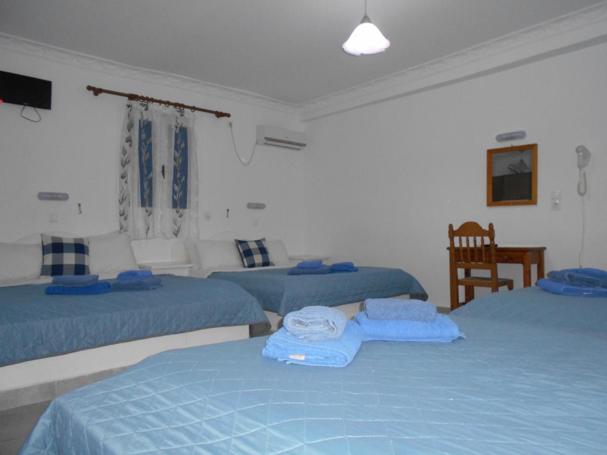 Studios Apartments Kapetanios Períssa Extérieur photo
